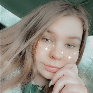 Meet your Posher, Kaila